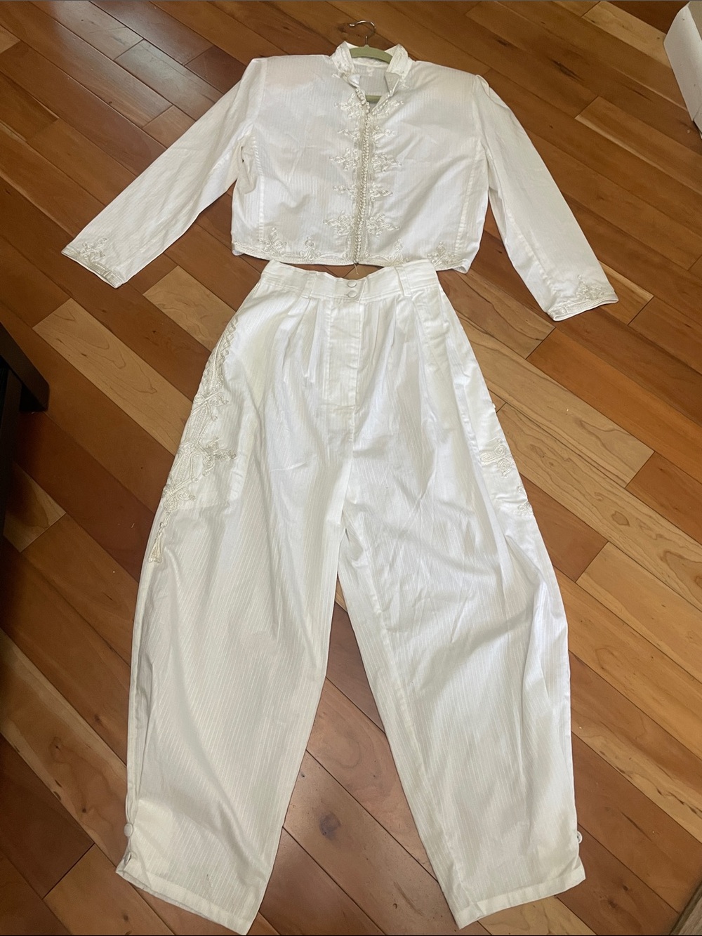 Women’s White Embroidered Two-Piece Pants Set